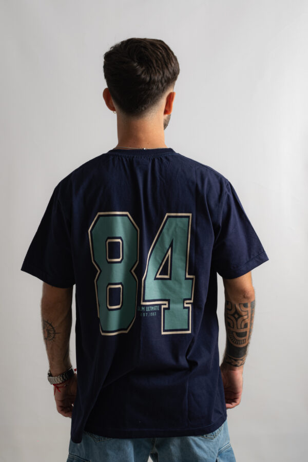 ART. 5478 - REMERA M/C "84" - Imagen 3